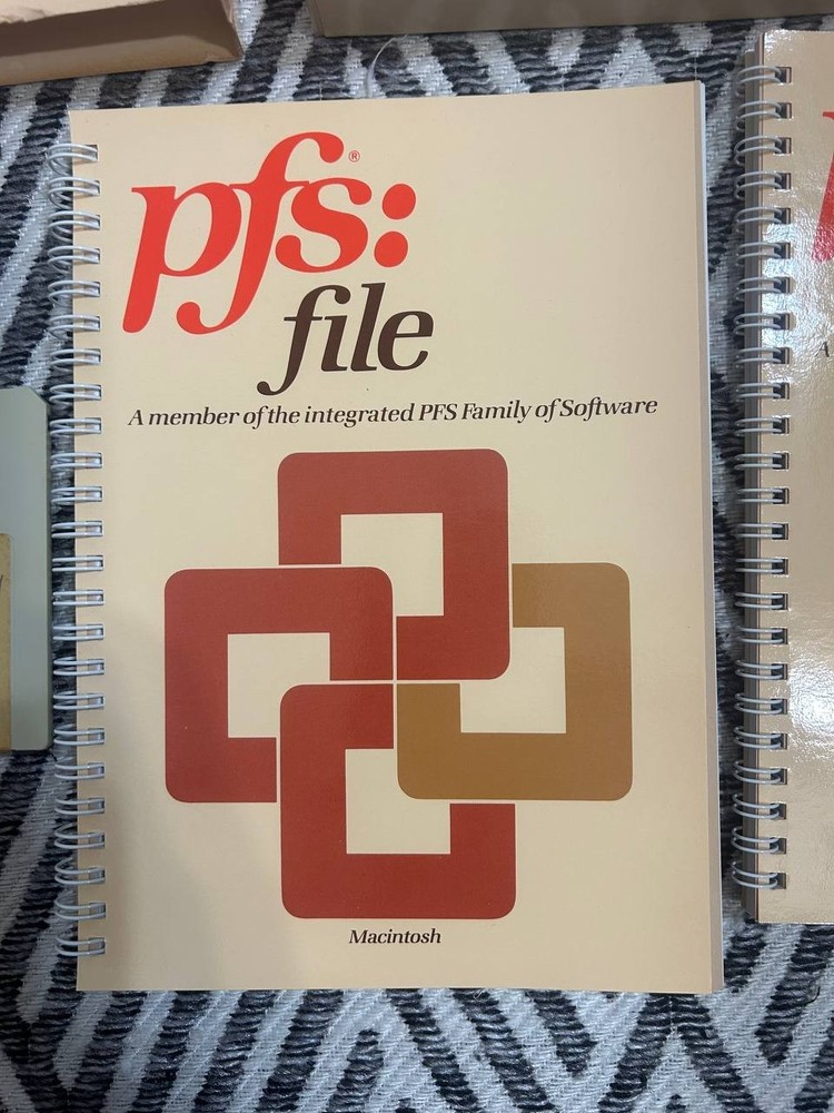 PFS File & Report Macintosh 3.5” Software w/ Box Manuals Sample Copy