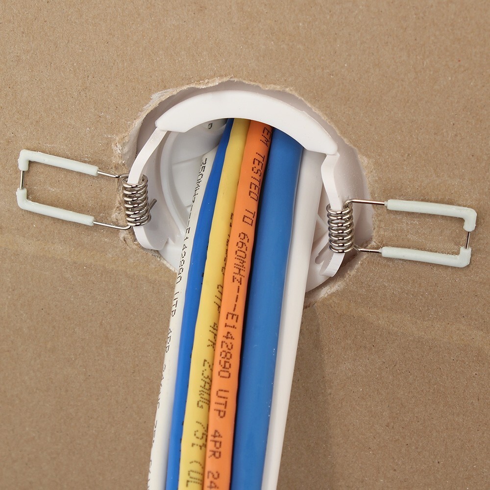 Construct Pro Speedy'Z Spring-Lock Cable Pass-Through Port (2-inch, White)