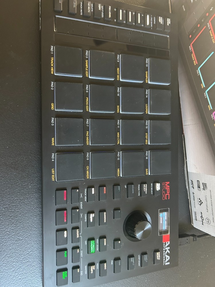 Akai Professional MPC Studio Controller + MPC Software – Great Condition, Light