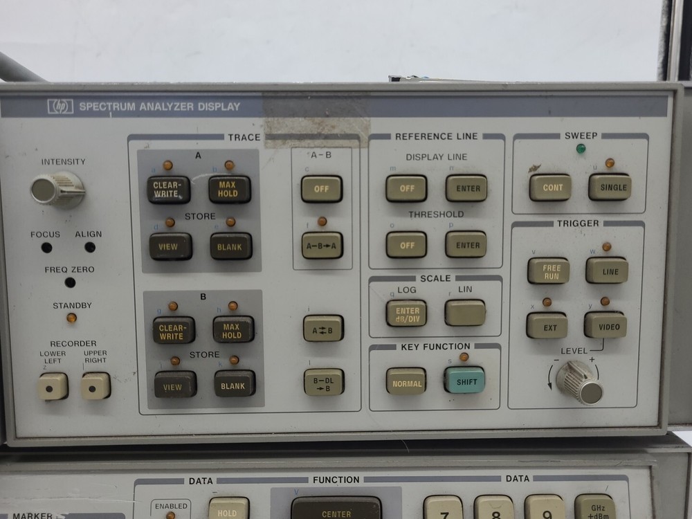 HP Agilent 8568B Spectrum Analyzer w/ Display Unit 85662A Opt 85680B