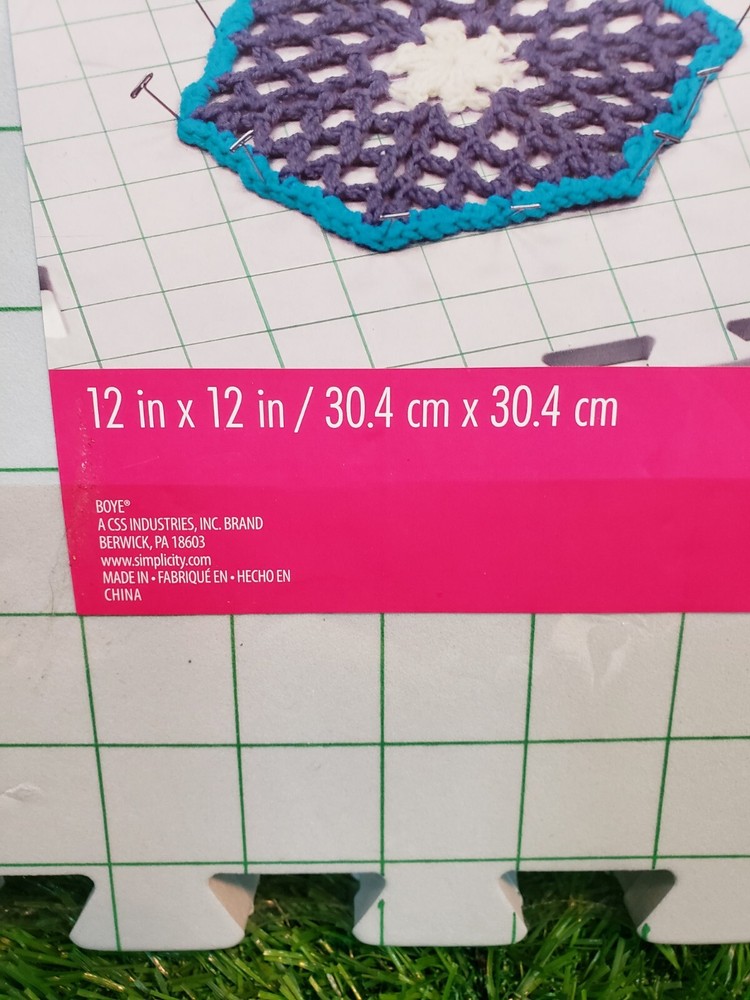 Boye INTERLOCKING BLOCKING BOARDS - Needlepoint, Knitting & Crochet - 12" 4 Pc