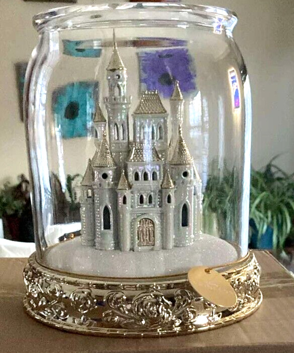 Bath and Body Works Disney 3-Wick Candle Holder Light-up Castle Cloche