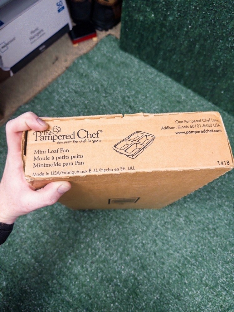Pampered Chef Stoneware Mini Loaf Pan (1418) New Open Box