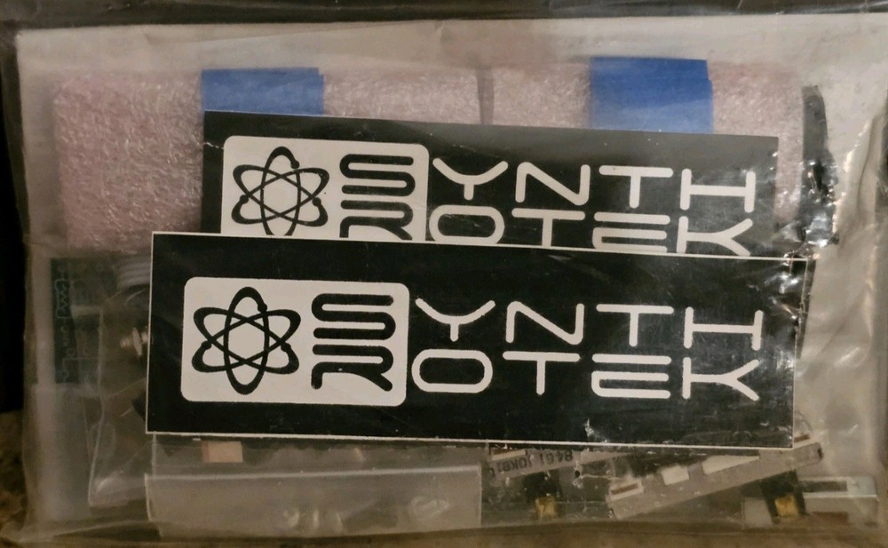 Synthrotek FOLD DIY Kit - Wavefolder / Ring Modulator Eurorack Module