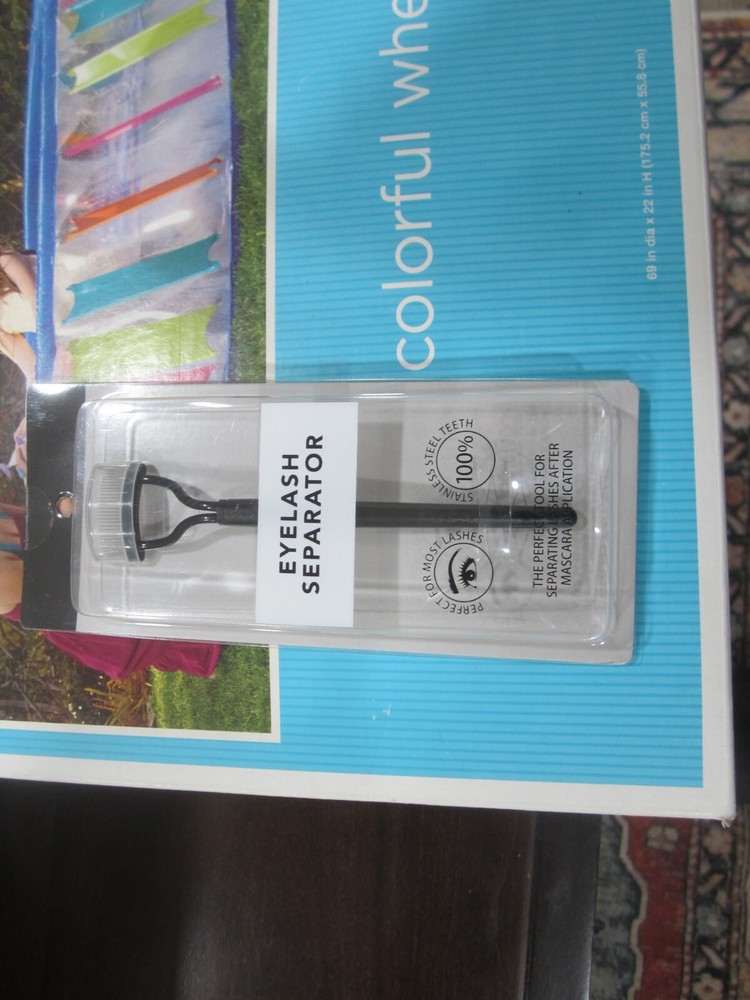 EYELASH SEPARATOR