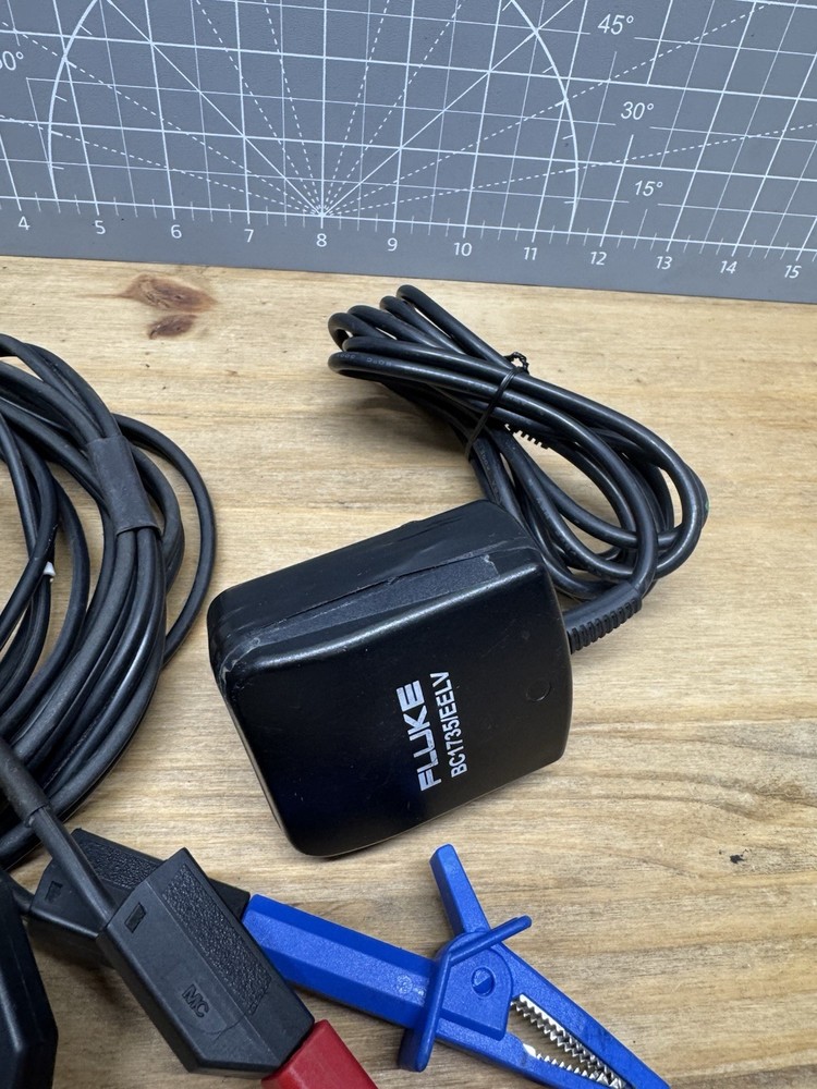 Fluke 1735 3 Phase Power Quality Energy Logger Analyst Meter