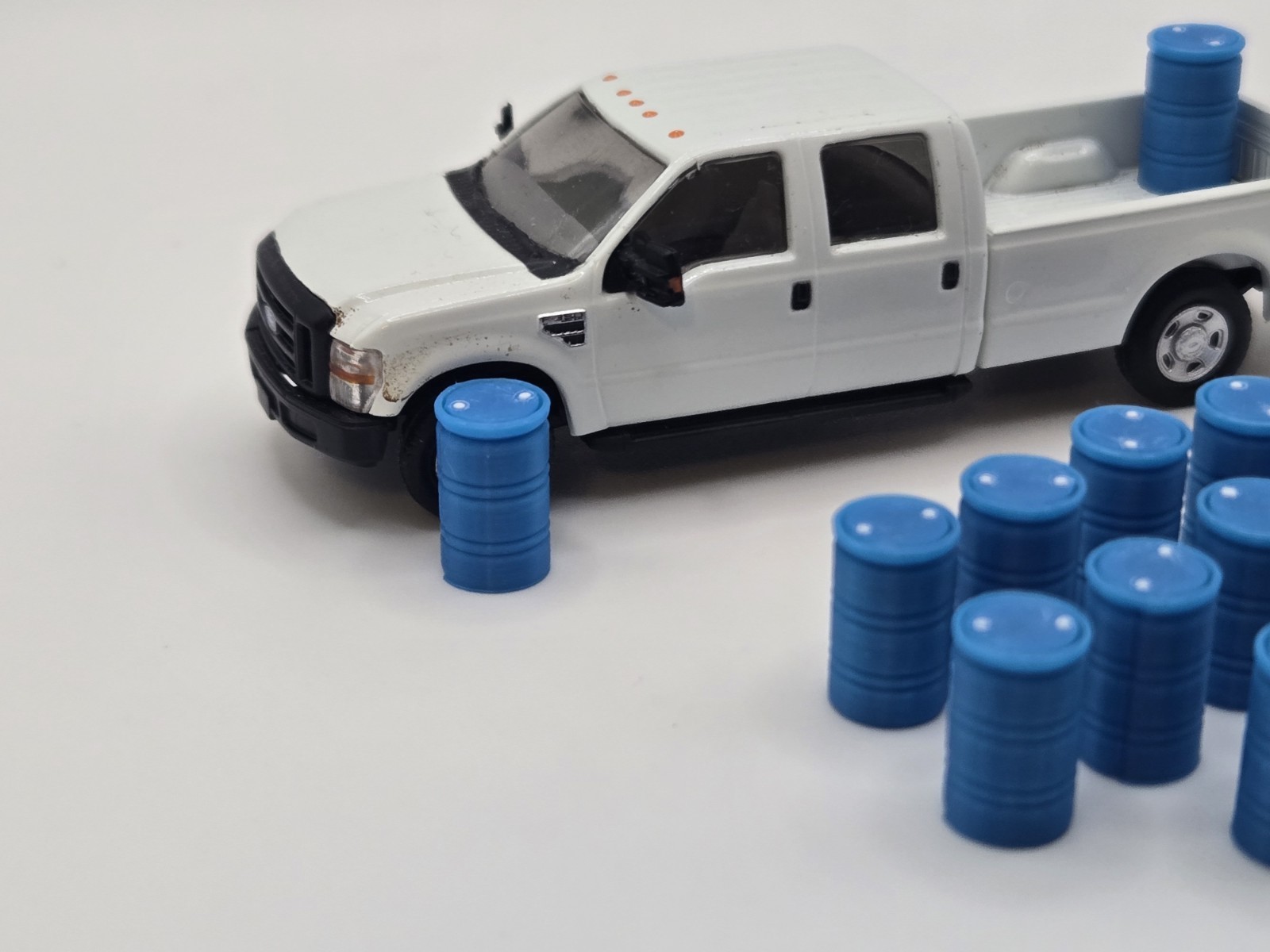 1/87 Scale Plastic 55 Gallon Drums in Blue *15 Pack*