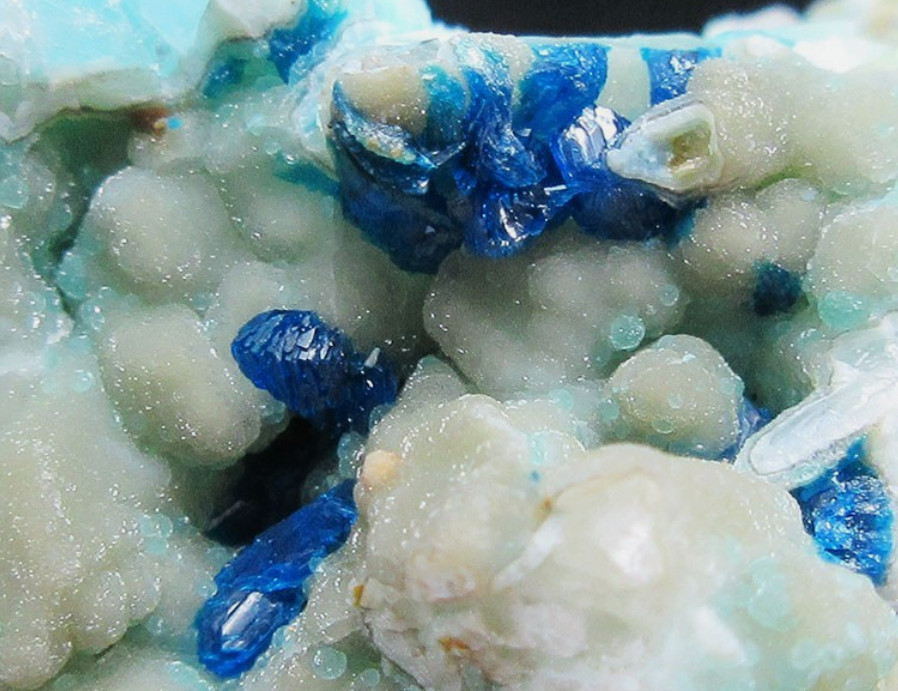 Rare Blue Veszelyite and Hemimorphite with Quartz Crystal and Galena Yunnan