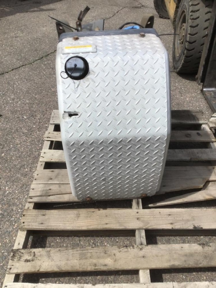 Replaces 2019 PETERBILT 579 DEF TANK ,  CO