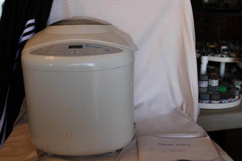 Toastmaster Automatic Bread Maker Machine TBR15 Manual EUC Works!!