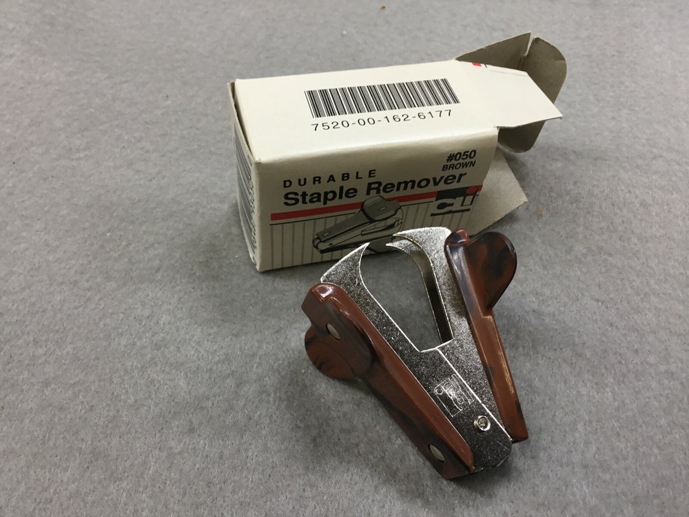NEW Vintage CLi Brown Staple Remover #050