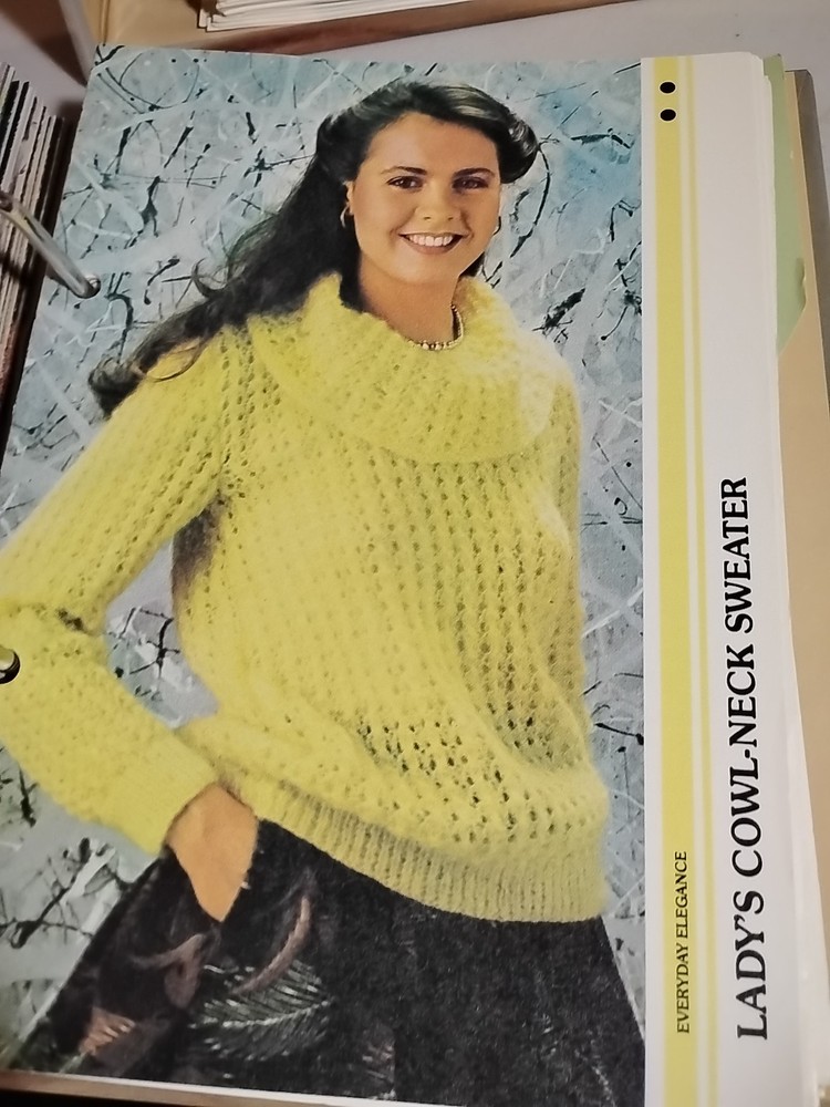 ESSENTIAL KNITTING PATTERN BOOKS Mainly Sweater Patterns