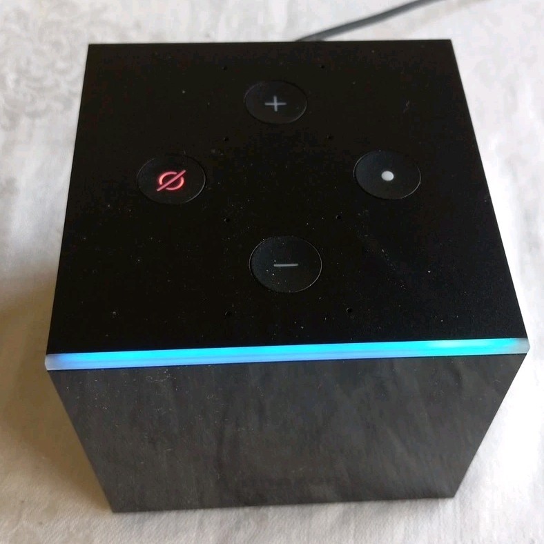 Amazon Fire TV Cube First Gen Model No. EX69VW 2018 Plus Remote & Accessories