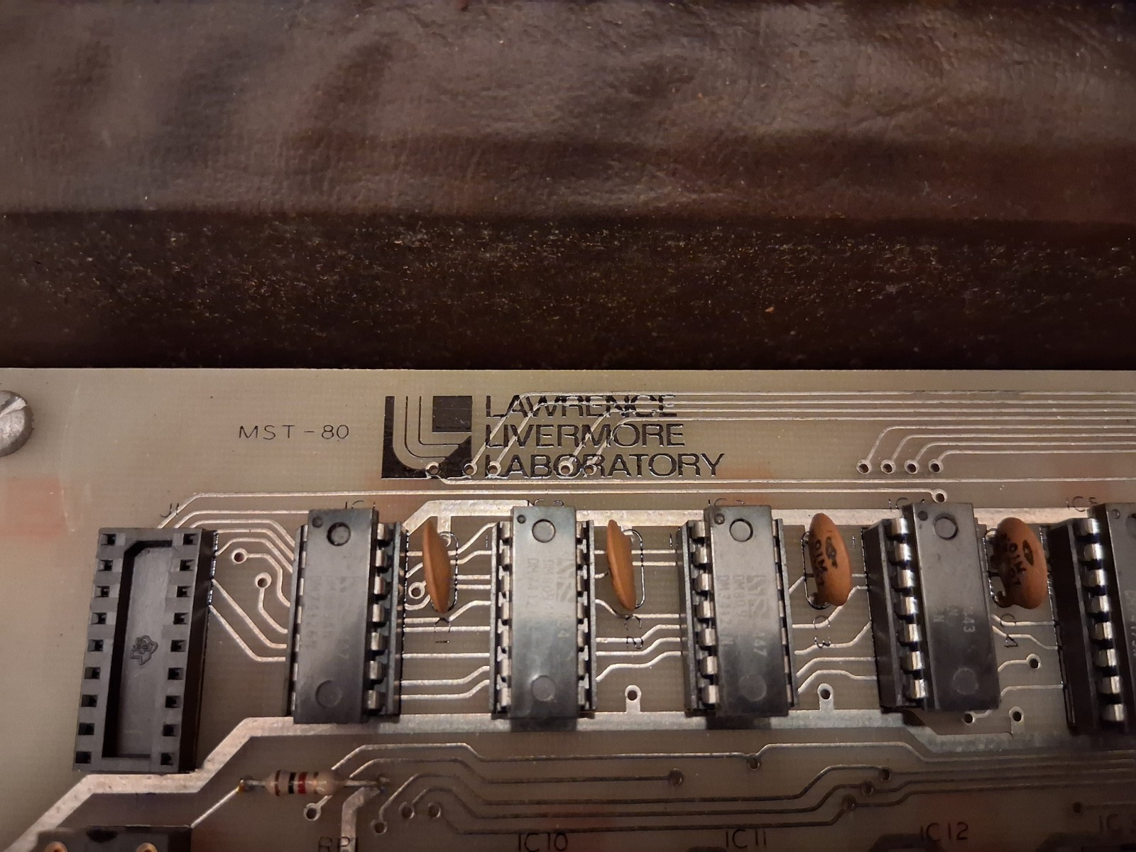 1976 Lawrence Livermore Laboratory MST-80 Intel 8080 Training Computer Powers On