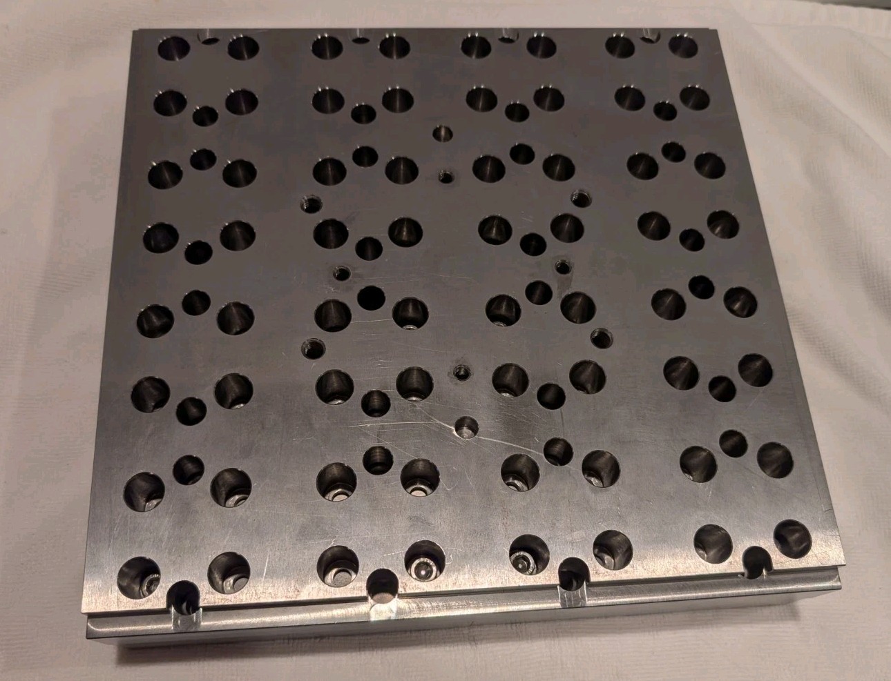 System 3R C370040 1709 And 4ea C360100 1712 Pallets