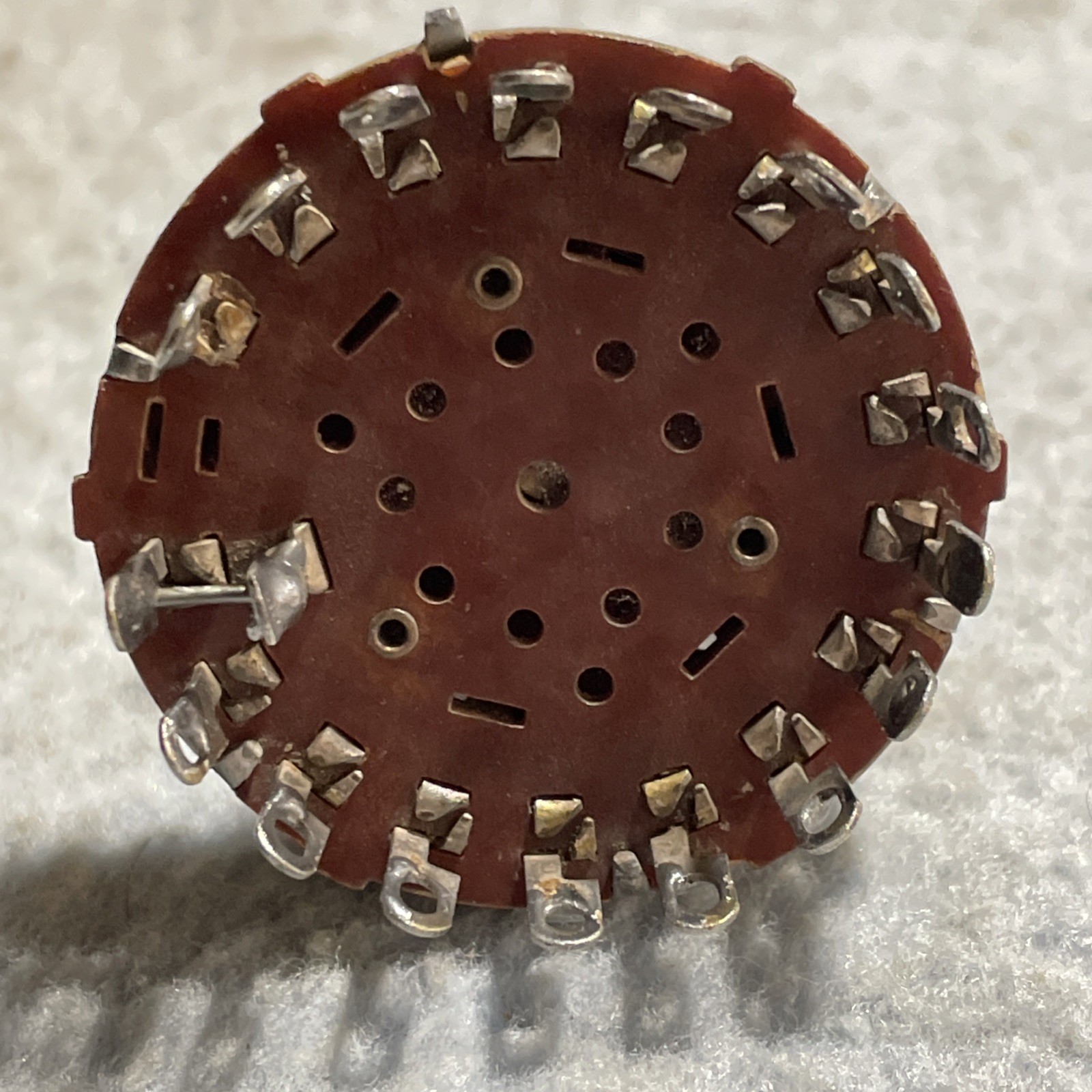 ( one) Vintage Mallory Rotary Switch, 17 Position Shorting With Knob Test Good