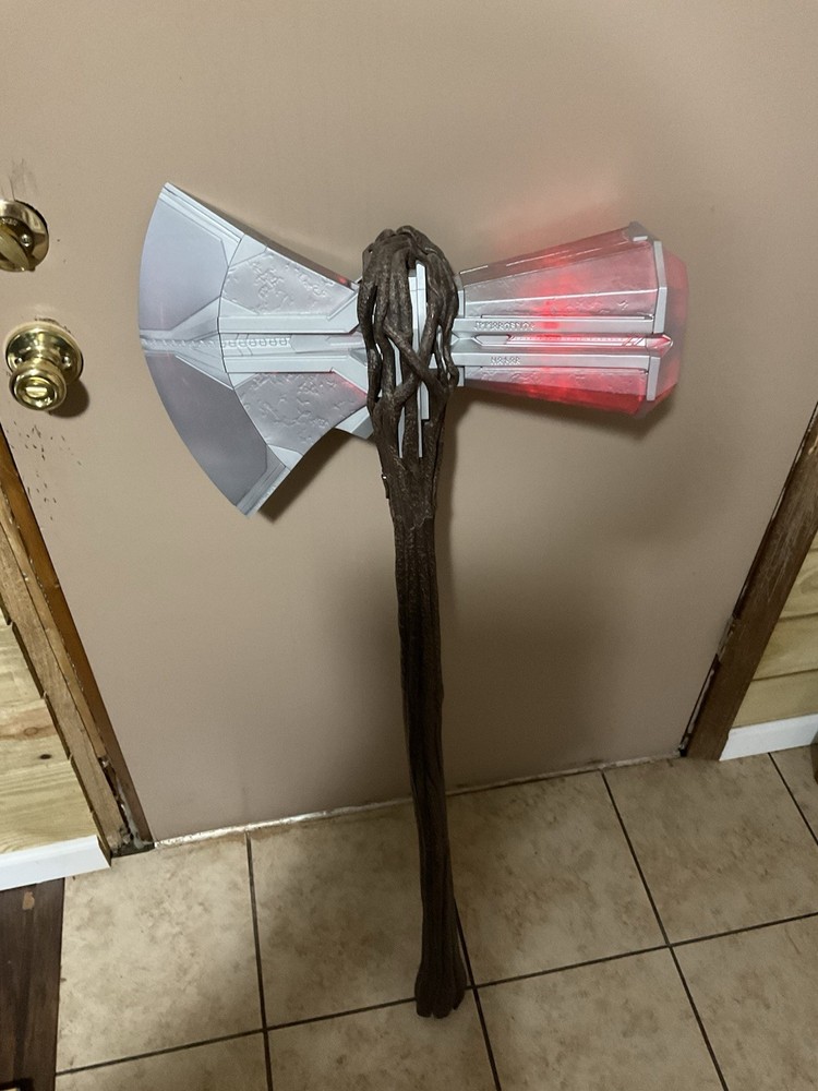 Marvel legends avenger endgame Thor’s Storm breakers electronic axe