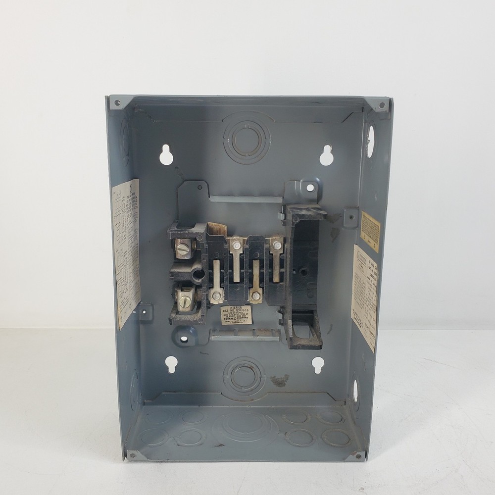 Square D Load Center QOB8D With QON8-16 Interior