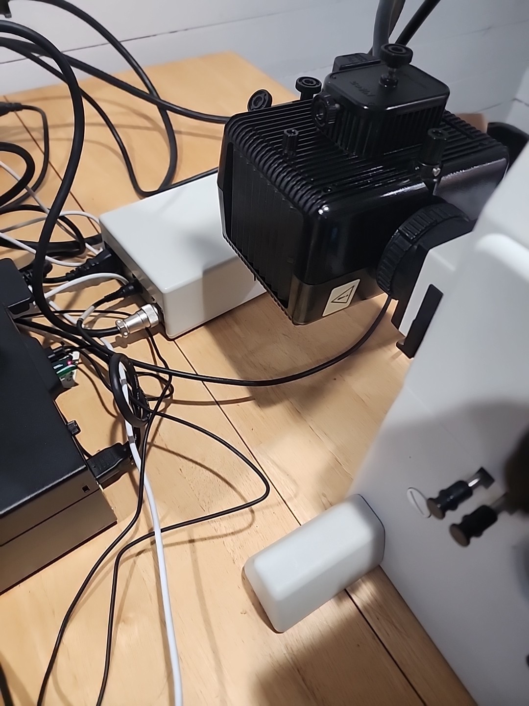 Nikon Eclipse TE300 Inverted Microscope Fluorescence Hoffman Modulation Complete