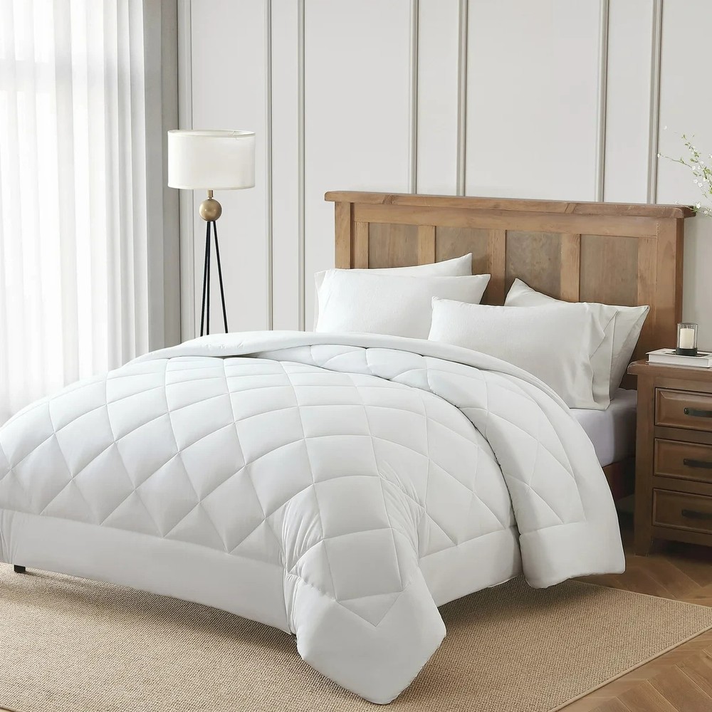 Sutton Place Cooling Comforter