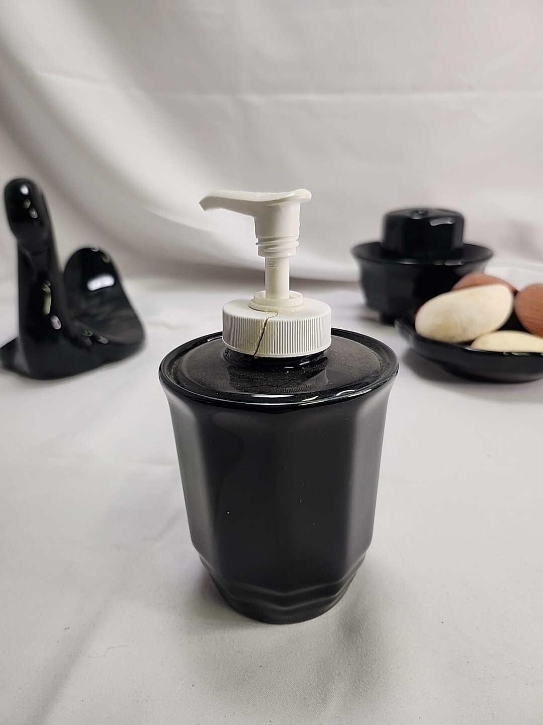 1980's Pfaltzgraff Swan Towel Holder Seashell Toothpaste Hand soap Bathroom Set