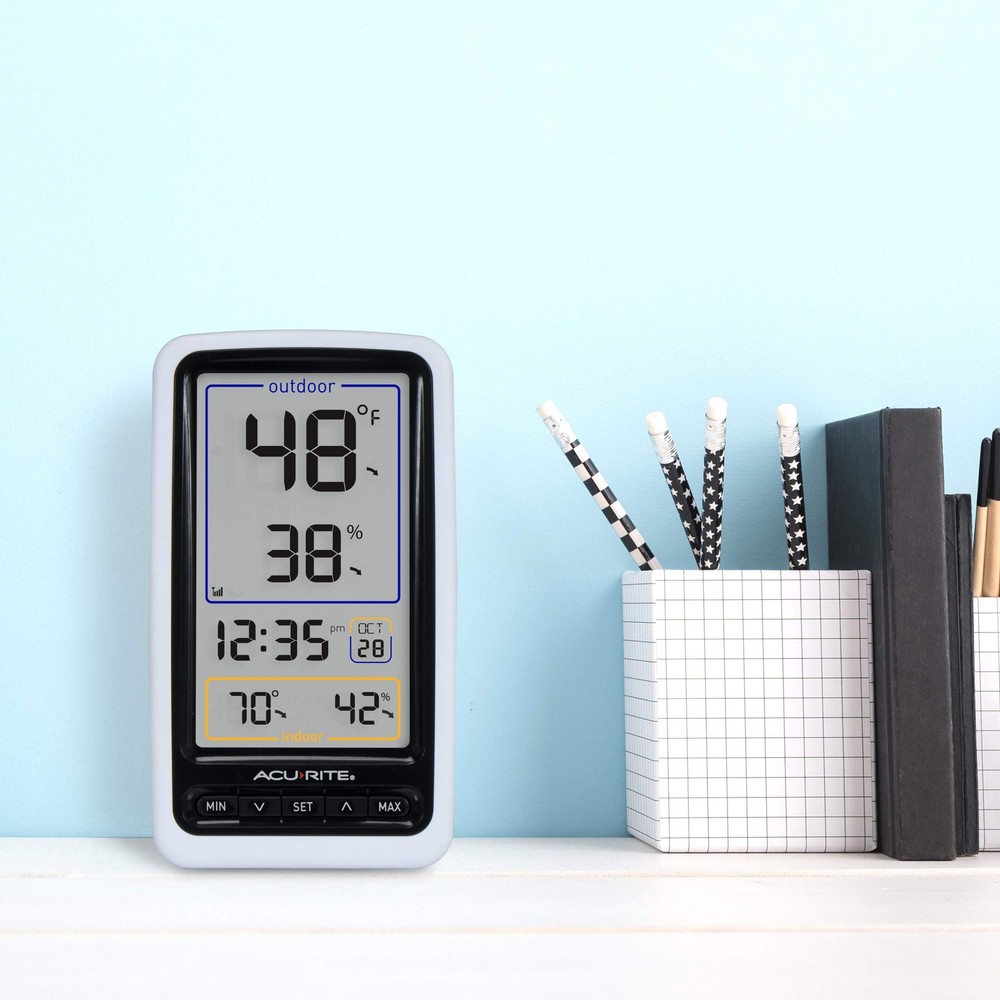 AcuRite 01136M Wireless Thermometer Single, With Humidity & Clock