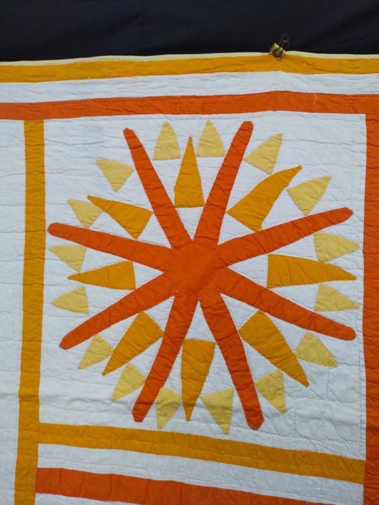 vintage sunburst hand Quilted patchwork Quilt needlework A168