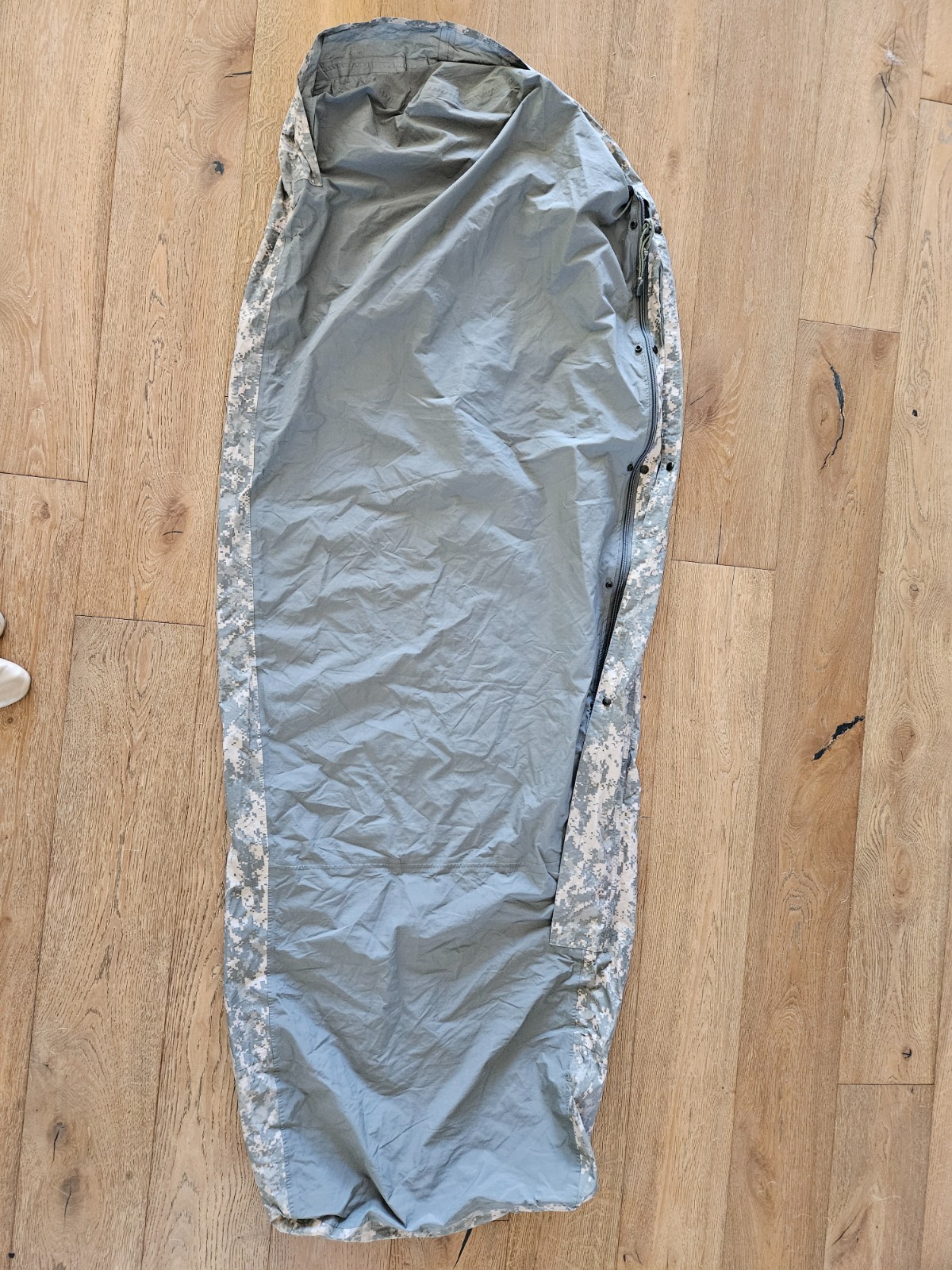 Genuine USGI GORE-TEX Bivy Cover ACU Digital Camo-Great Condition! + Waist Pack