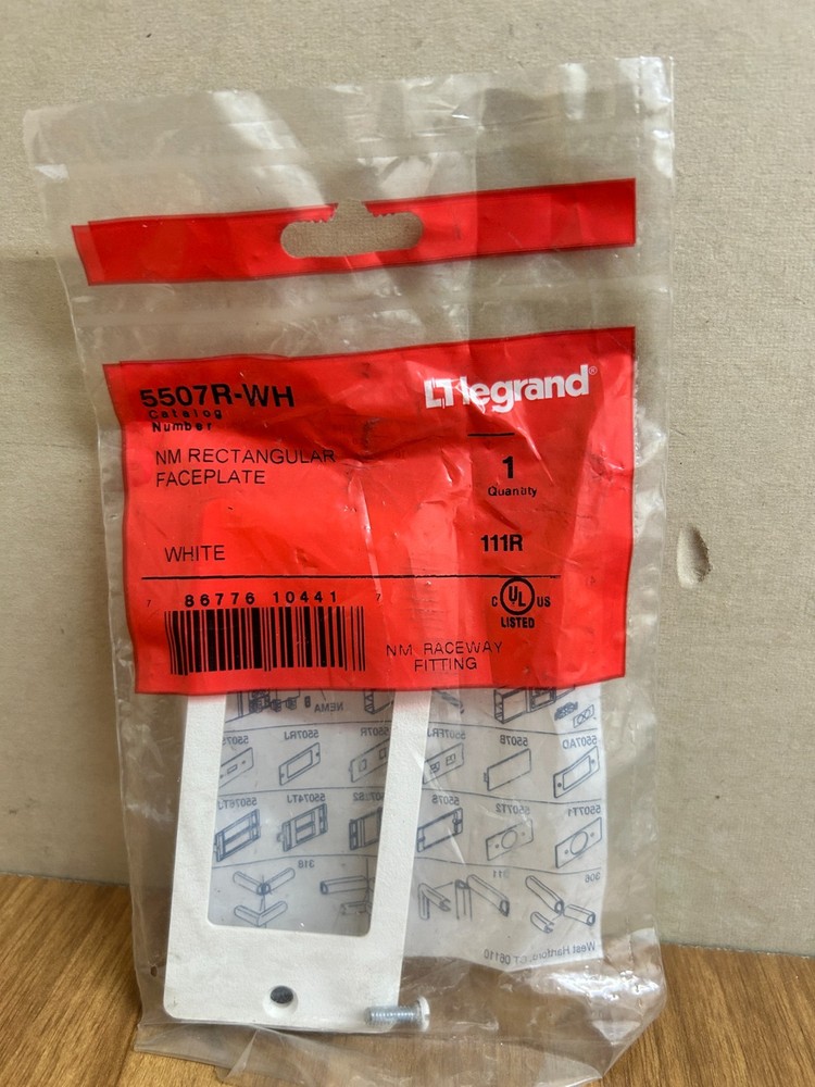 LEGRAND 5507R-WH NM RECTANGULAR FACEPLATE