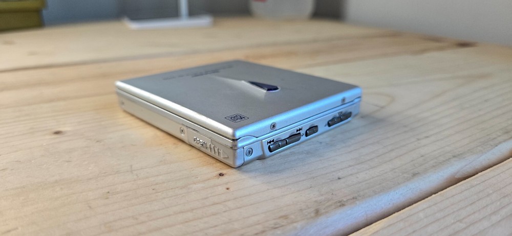 Sharp MD-ST55 Minidisc Player - Tested and Fully Working - Player Only