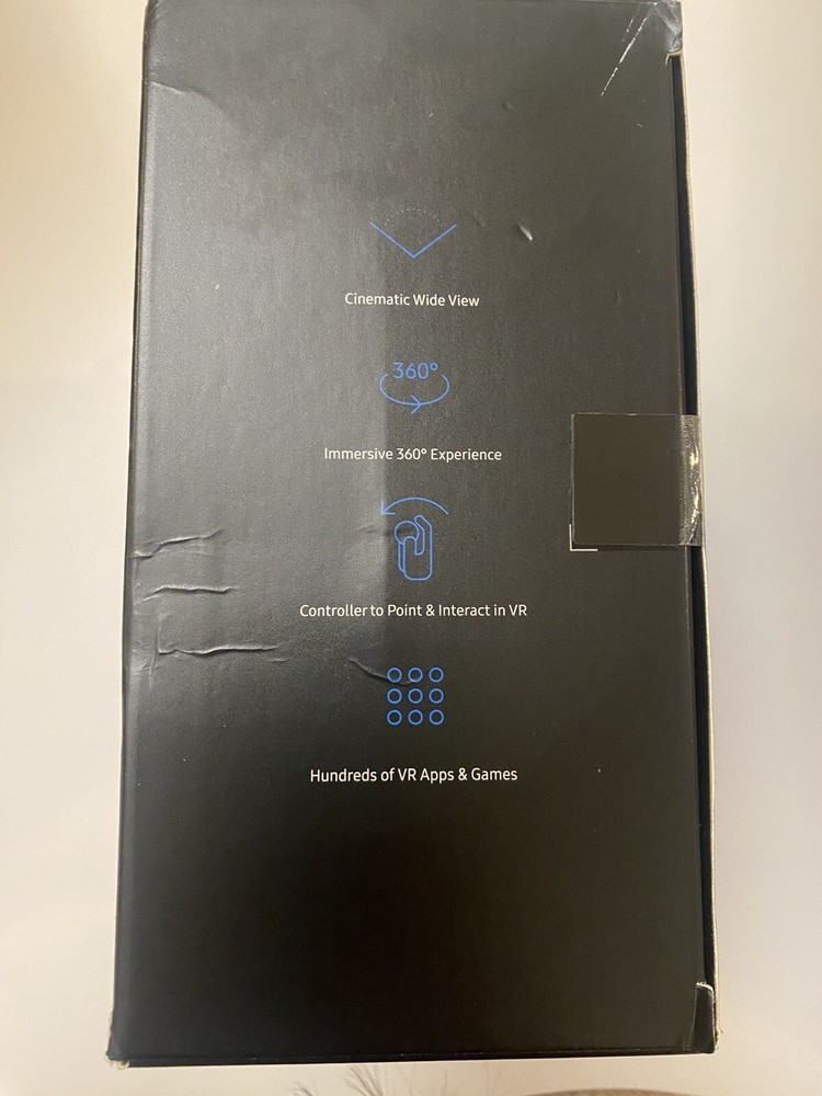 Open Box Smartphone Samsung Gear VR Headset with Controller Powered By oculus