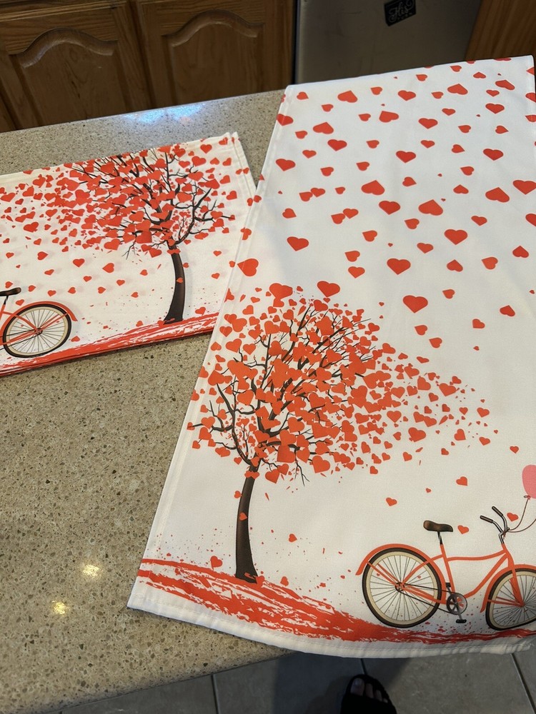 Valentines Day Hearts Tree Table Runner and 4 Napkins Matching Set Holiday
