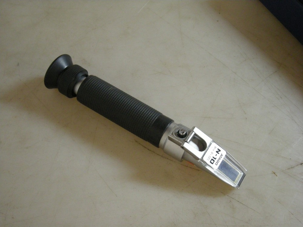 ATAGO N-10 Handheld Refractometer Brix 0~10%