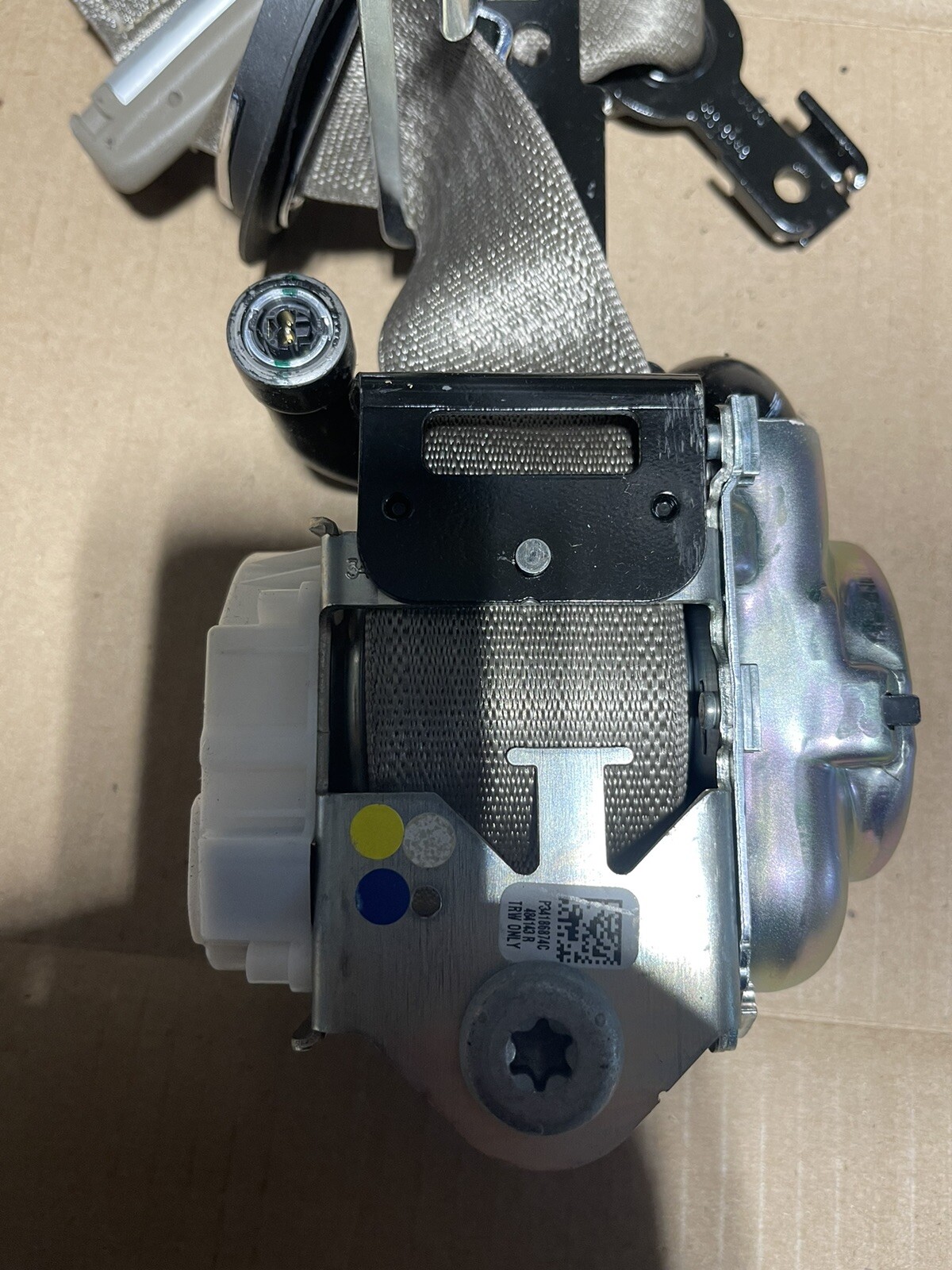 2015-2018 Chevy Silverado Tahoe GMC Sierra Yukon Tan LH Driver SEAT BELT OEM NEW