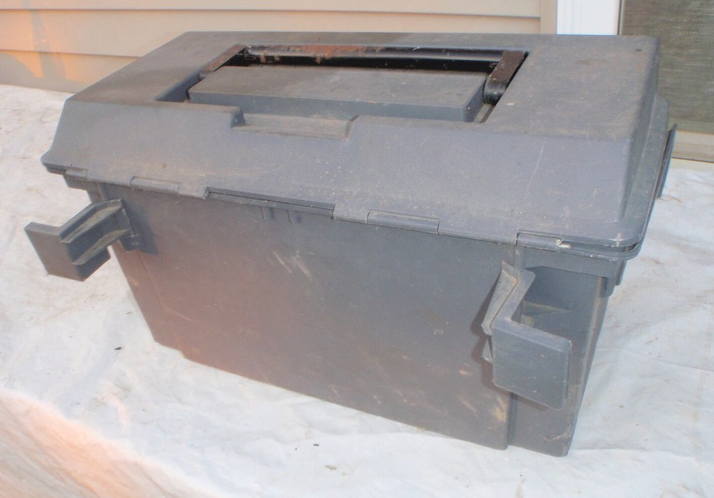 Nice Plastic Toolbox Carry Case w Rockford Polisher Buffer