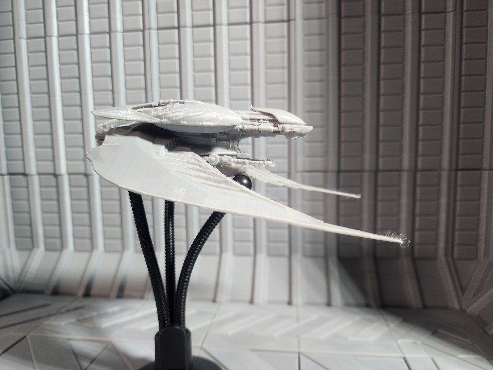 The Galactic Starport Klingon M'Chla Predator Class PLA Model