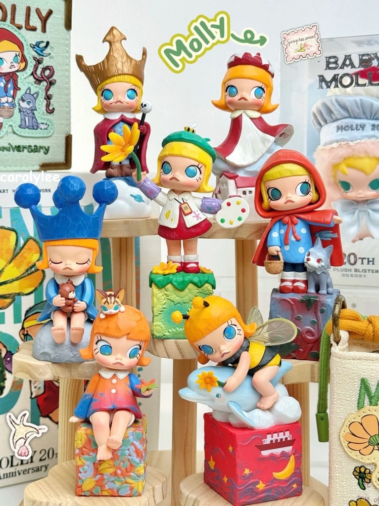 The First MOLLY -Green (Hidden)-Molly Scenery Along The Way Series Blind Box