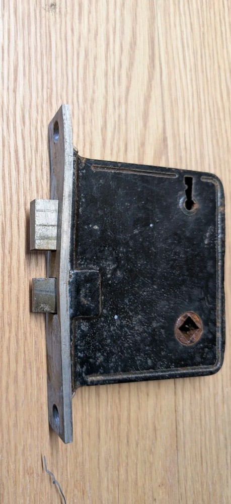 ANTIQUE VINTAGE ORNATE MORTISE LOCK SET, KNOBS & BACKPLATES, 1 KEY