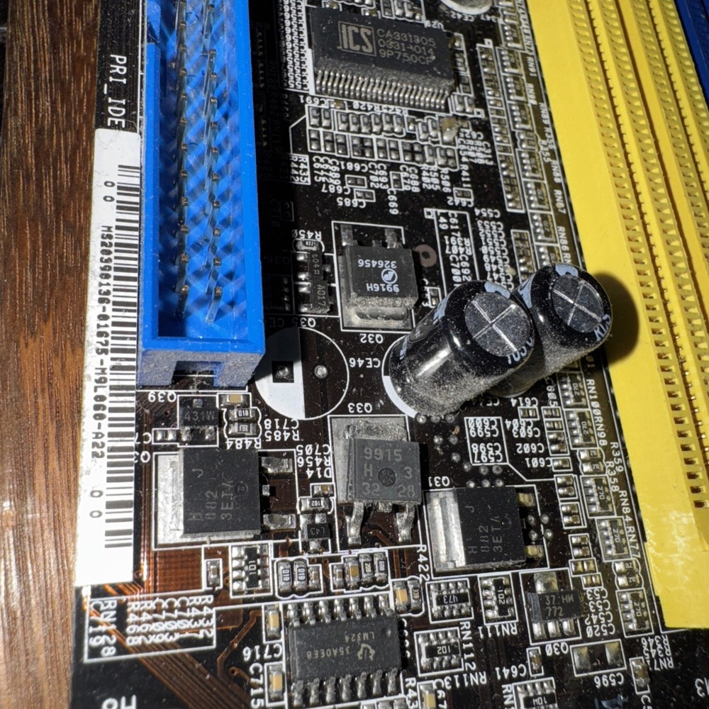 Asus K8V Deluxe socket As Pictured