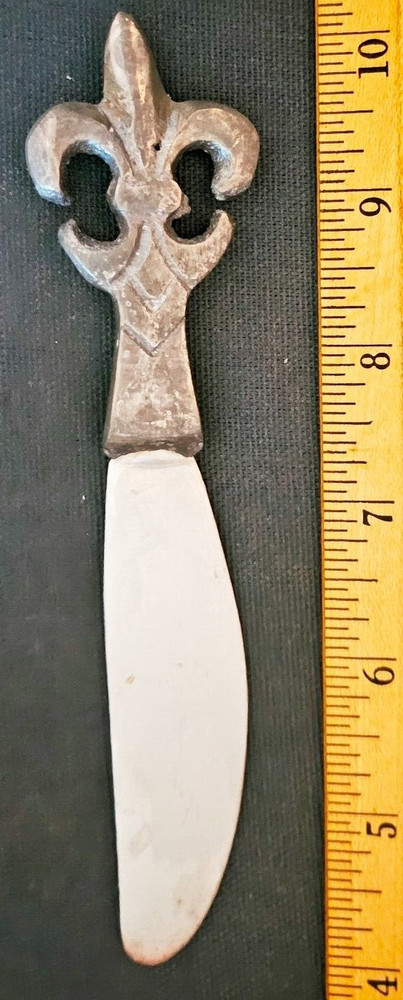 Older 6" Spreader Knife Fleur De Lis