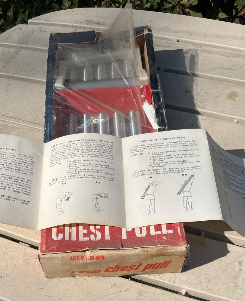 VINTAGE GOLDEN PRO CHEST PULL WITH BOOK