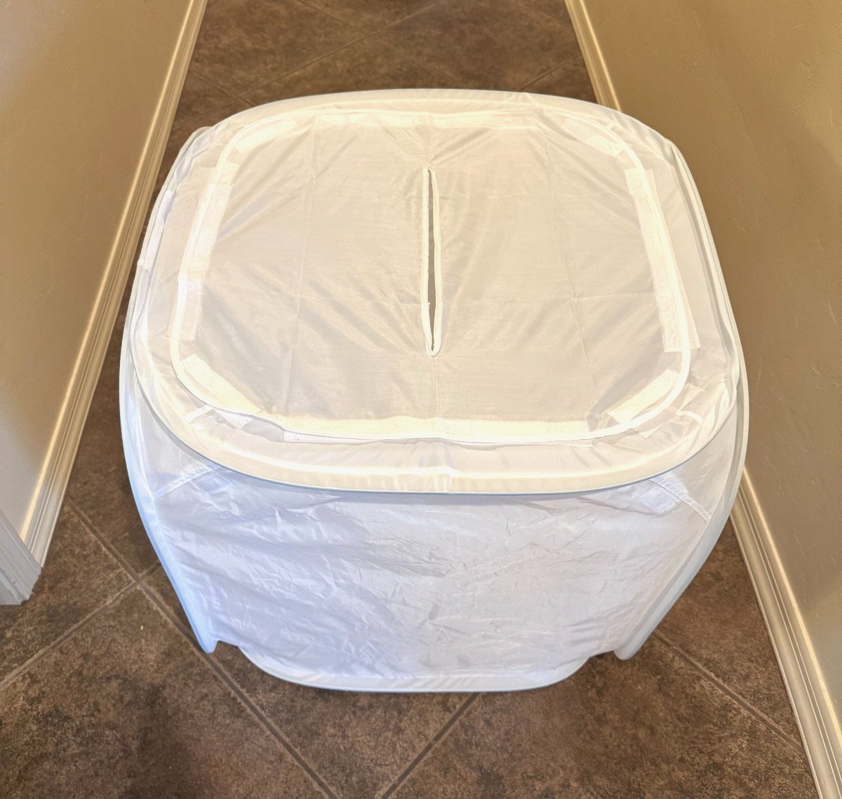 Neewer 24x24" Foldable Soft Light Box Photo Studio Shooting Tent w/Backdrops EUC