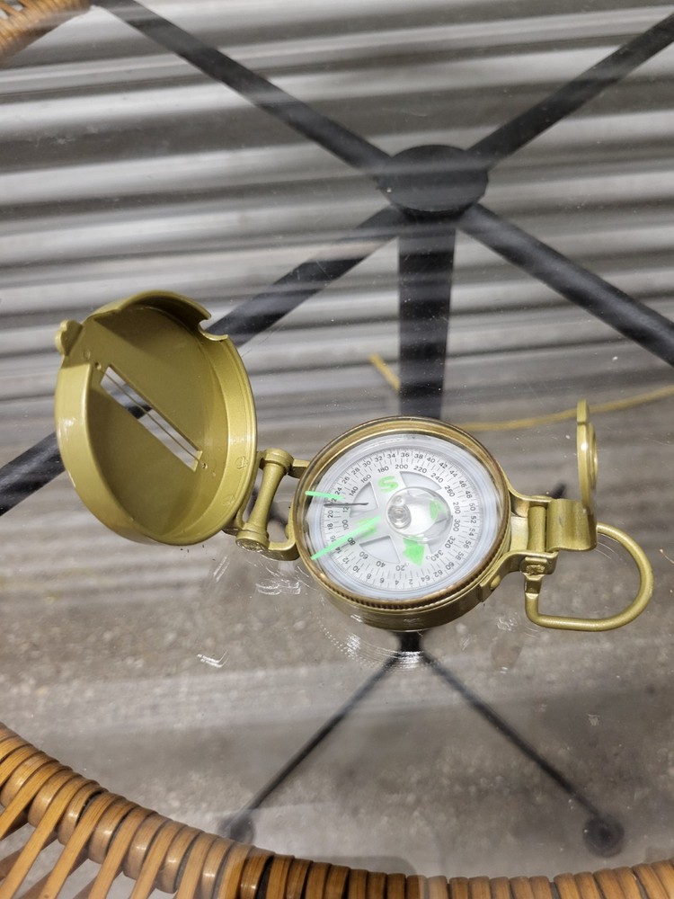 VINTAGE "LIQUID FILLED" LENSATIC COMPASS
