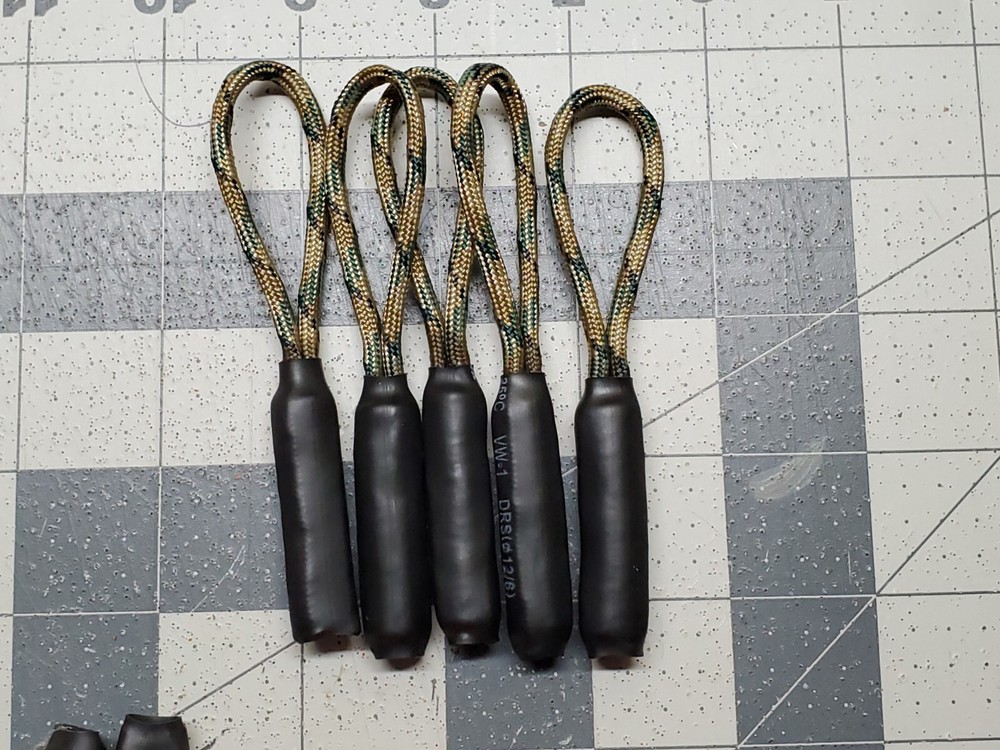 BushCraft Fire Starter Zipper Pulls