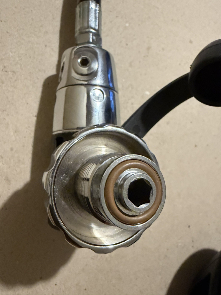Atomic Aquatics B1 First & Second Stage (Swivel)(Titanium 2nd)(Din) READ!