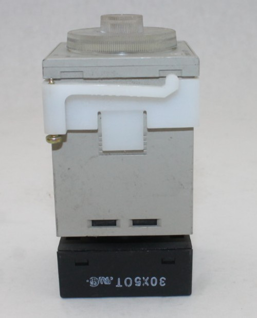 Omron H3CR-F8-300 Timer Relay With P3G-08 Base