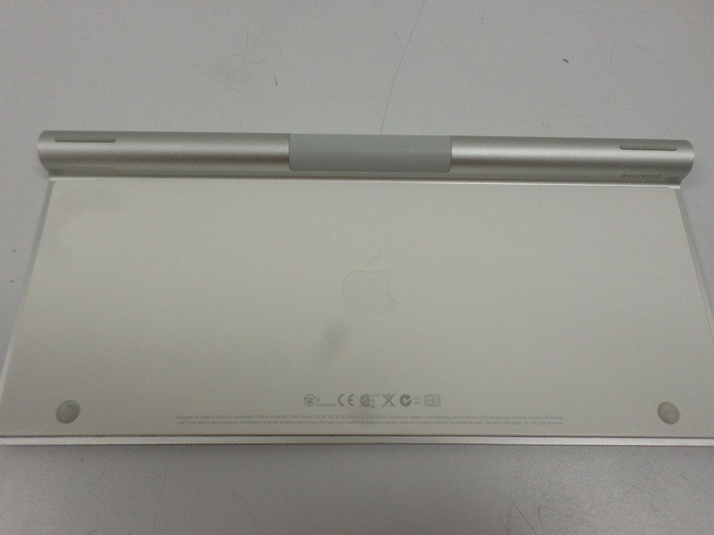 Apple A1314 Wireless Keyboard - Silver
