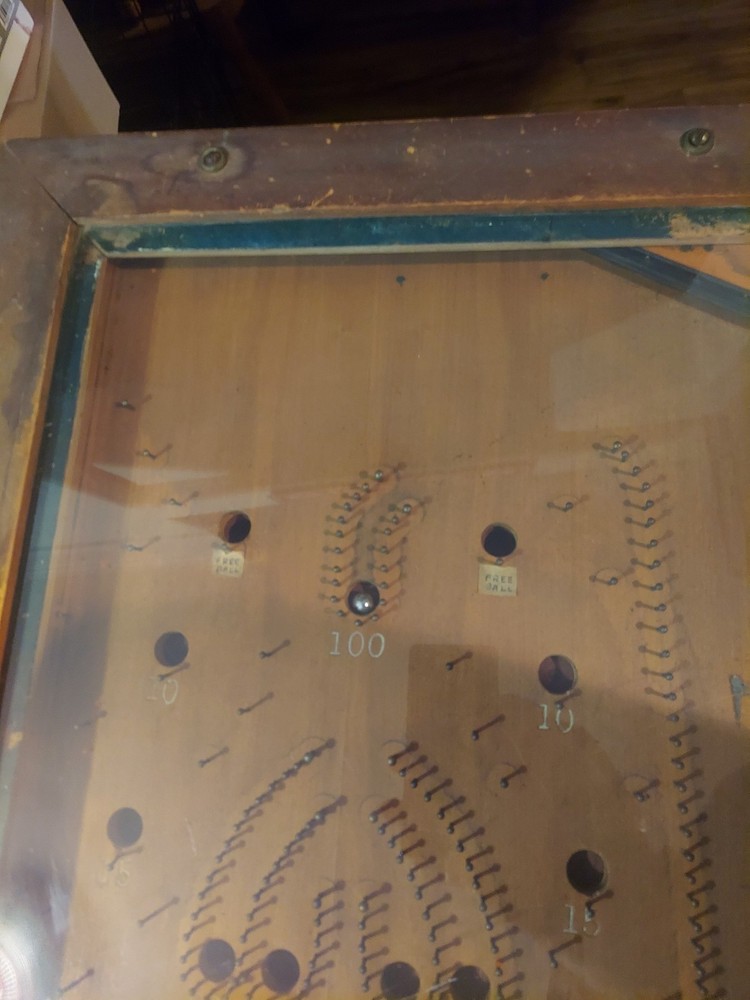 1930's antique 1 cent arcade flipperless pinball table
