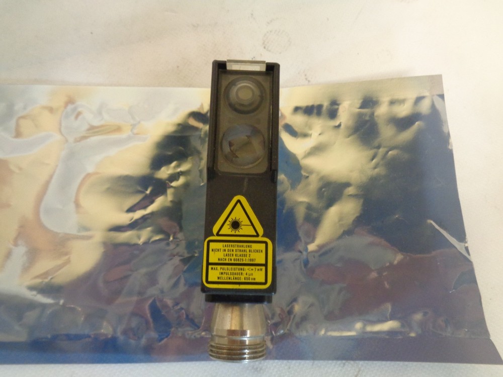 SICK WT27L-2S830A01 PROXIMITY SENSOR