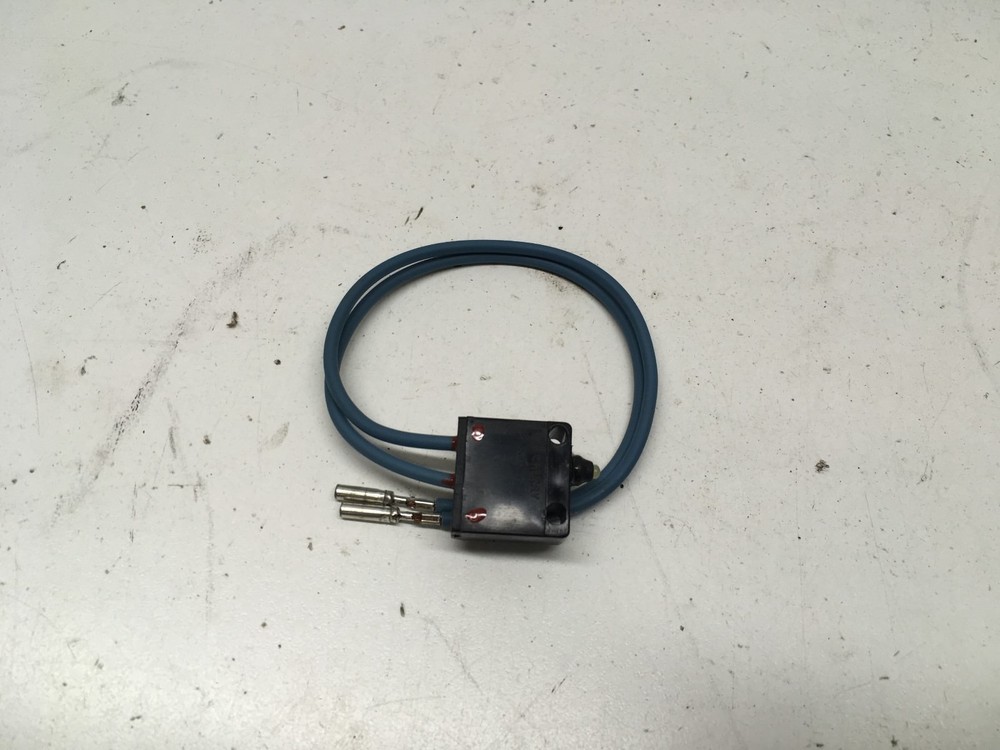 B2c NOS JOHNSON EVINRUDE OMC 982886 SWITCH & TERMINAL ASsembly